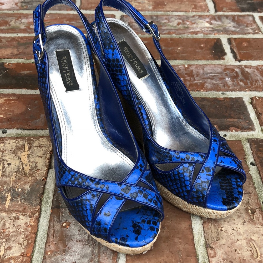 Blue snake skin wedges size 8